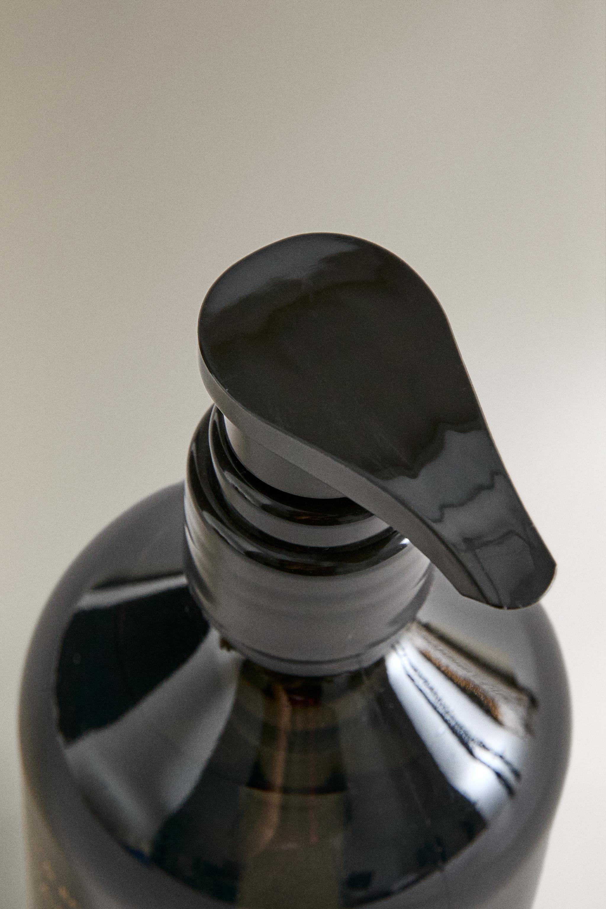 (500 ML) SAVON LIQUIDE POUR LES MAINS BOIS DE CÈDRE